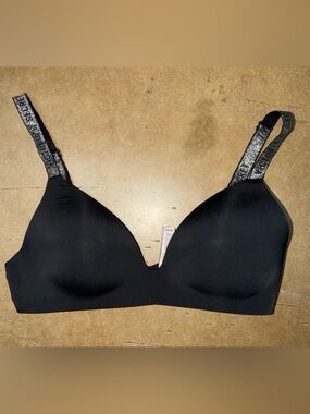Victoria’s Secret Bra 34B Wireless V Neck Black Bra With Silver Glitter Straps